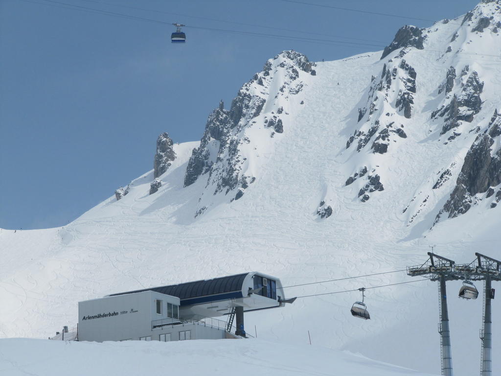 Haus Anton Schranz Apartamento Sankt Anton am Arlberg Exterior foto