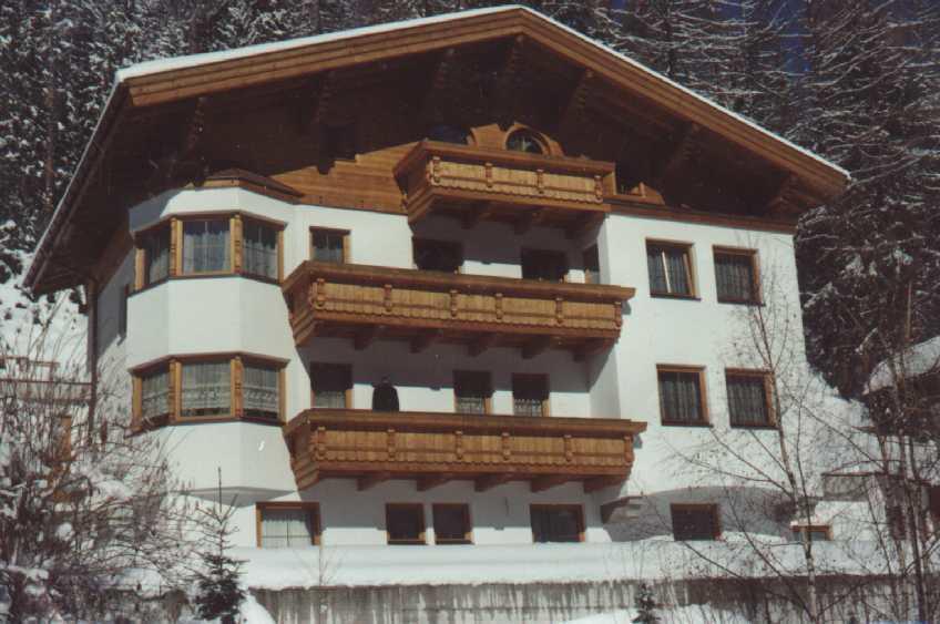 Haus Anton Schranz Apartamento Sankt Anton am Arlberg Exterior foto